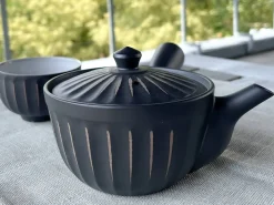 ORYOKI Japanische Teekanne Kiku Kokudei, Banko Yaki, 230 ml