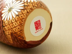ORYOKI Kokeshi: Holzpuppe Hanakoromo