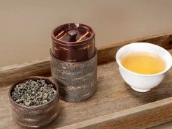ORYOKI Teedose Kizutsu Kirschholz marmoriert, 150 g